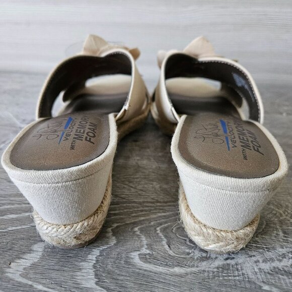 LifeStride Womens Beige Omega Wedge Sandal Flower Memory Foam Size 7M Boho Coast - Picture 8 of 16